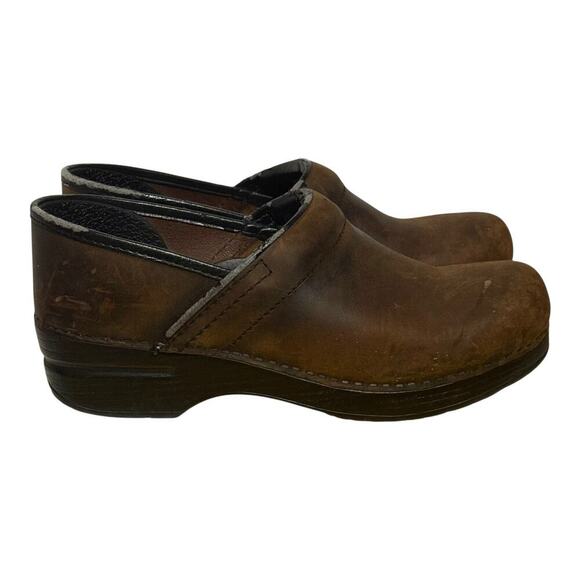 Dansko Shoes - Dansko Oiled Leather Clogs Brown Women’s Size 39 / 8.5–9 Comfort Work Shoes
